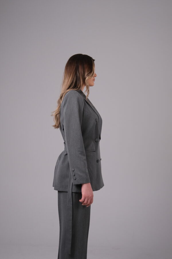 Tailored Gray Double-Breasted Jacket with Belt Detail and Matching Pants - Image 5