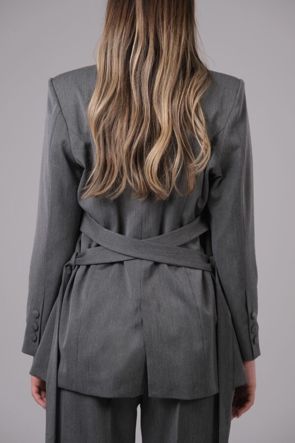 Tailored Gray Double-Breasted Jacket with Belt Detail and Matching Pants - Image 3